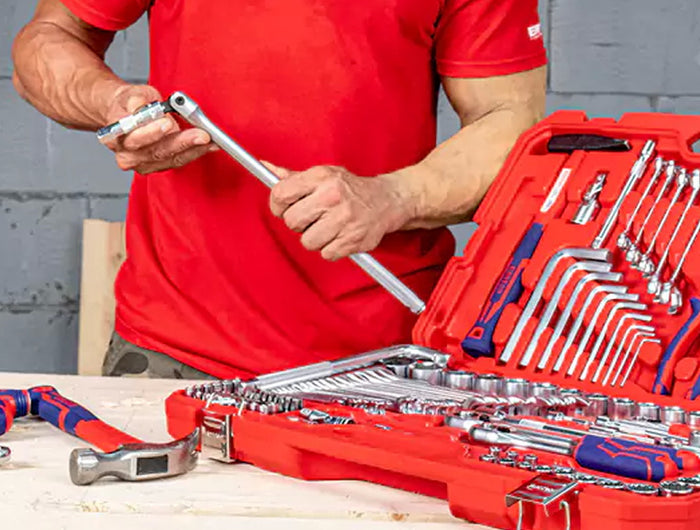 <strong>Hand Tools</strong>